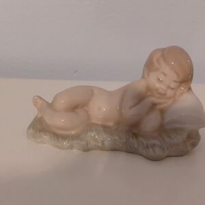 Lladro Baby Jesus Figurine #4670